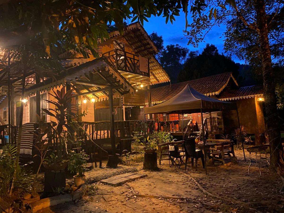Rustic Chalet - Dahlia N Mawar At Sedim Vista Kulim Kültér fotó